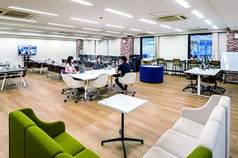 株式会社データフォーシーズ ｜ 成長ベンチャーに訊く