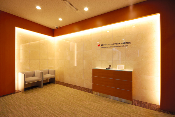オフィス移転プロジェクト事例 /損保ジャパン・アセットマネジメント株式会社 / 受付