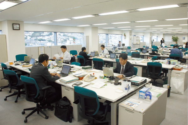 拠点再構築により誕生した、新生「神戸支店」の様子