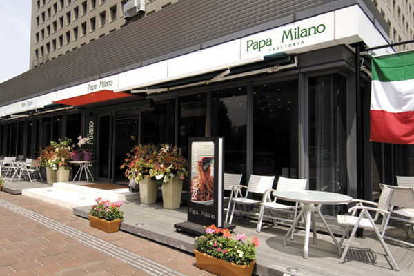 ダイナックが運営する飲食店「カジュアルイタリアン パパミラノ」