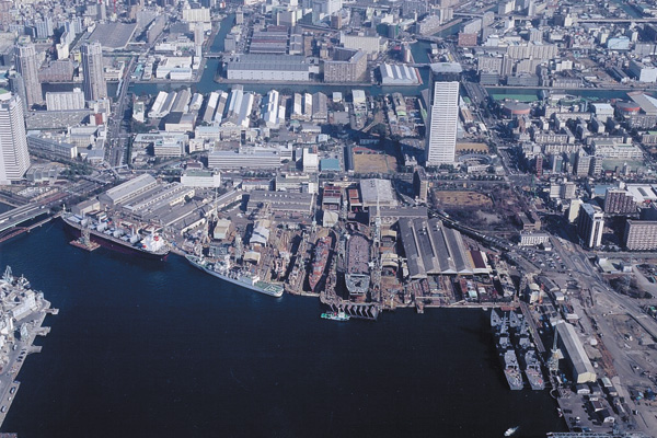 2002年撮影、解体前の石川島播磨重工業造船工場とその周辺