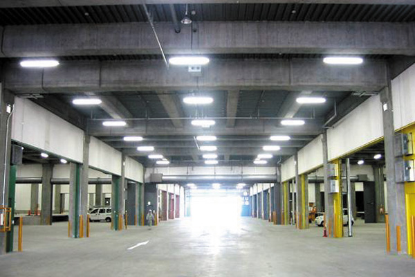 プロロジスパーク大阪:中央車路