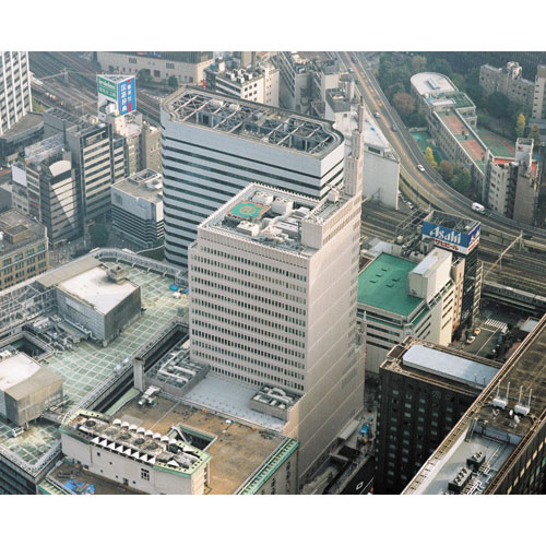 東京宝塚ビル オフィスの無停電対応を手助けするテナント用発電機スペース