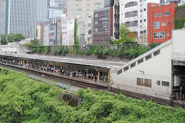 現在の御茶ノ水駅ホーム