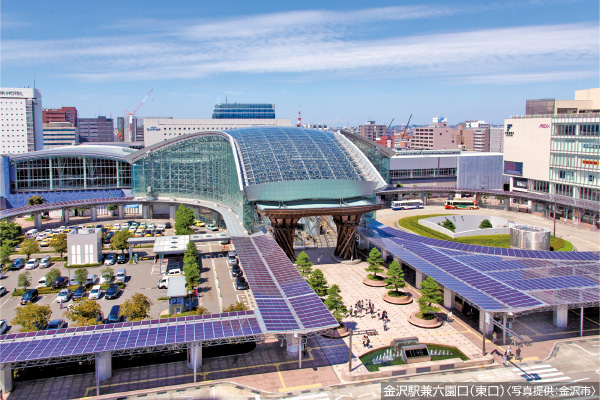 金沢駅兼六園口