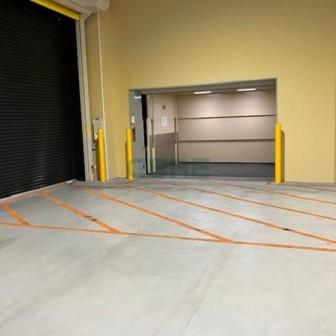 荷物用昇降設備