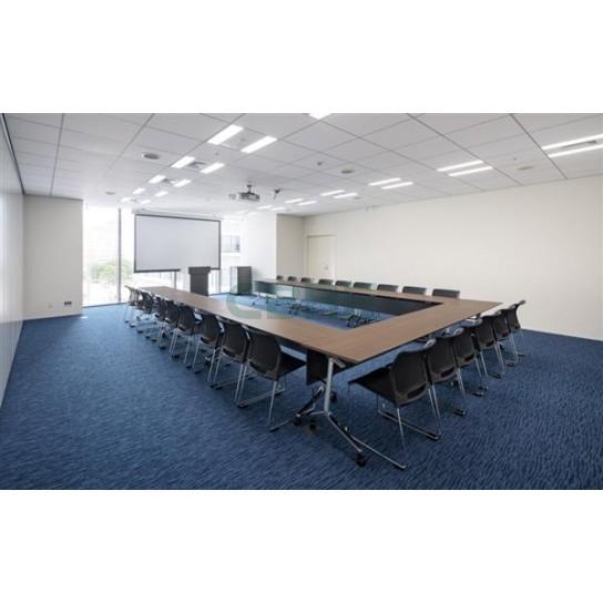 カンファレンスルーム