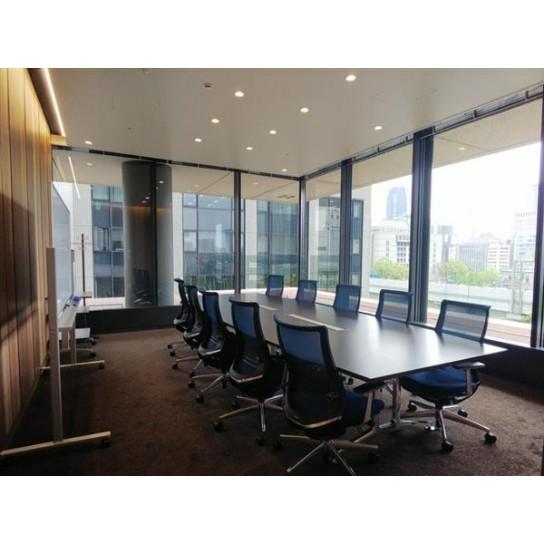 カンファレンスルーム