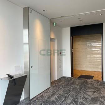 西新宿駅徒歩1分 約100坪居抜き