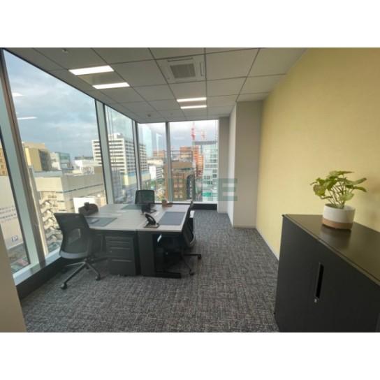 執務室窓側４名用