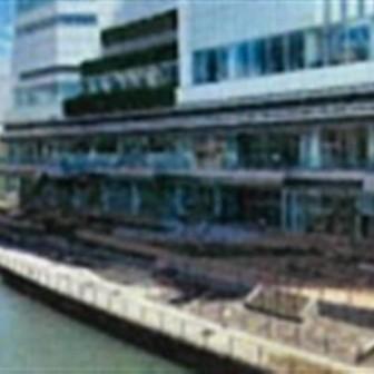 横浜市庁舎内商業施設(ラクシスフロント)