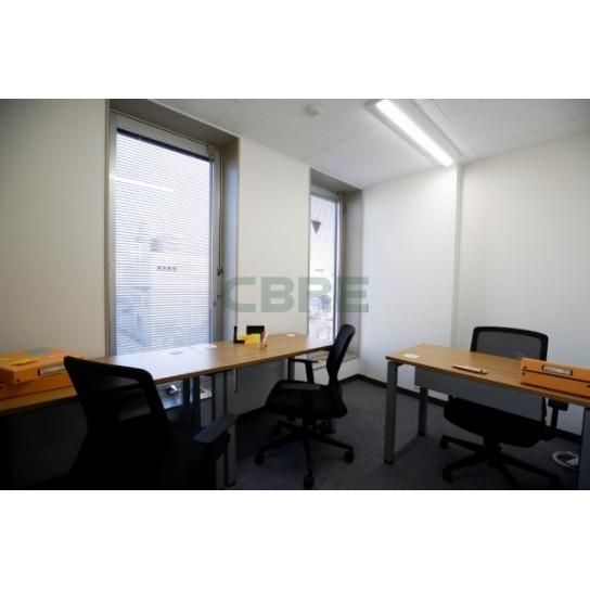 執務室３名用_窓あり