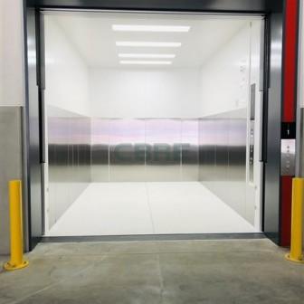 荷物用昇降設備