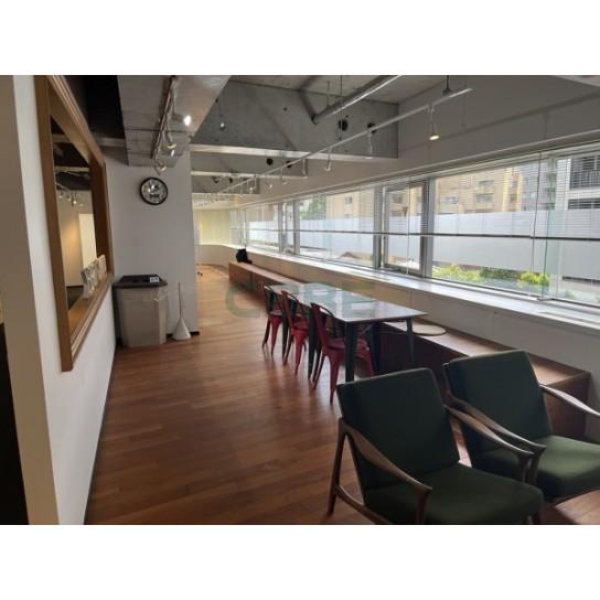 窓側リフレッシュエリア