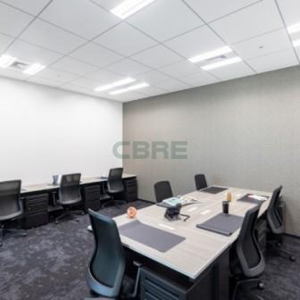 執務室道路側（８名用）