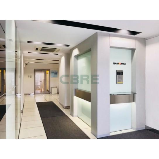 エントランスホール