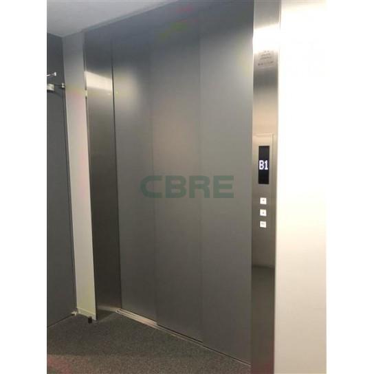 荷物用昇降設備