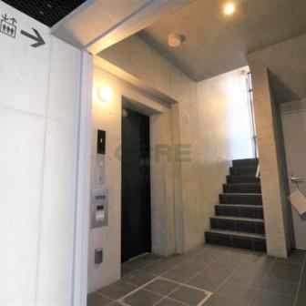 1階 エレベーターホール