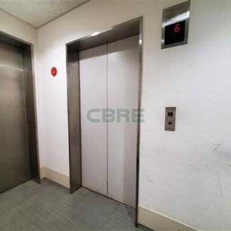 荷物用昇降設備