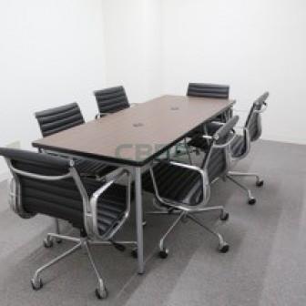 会議室（６名）