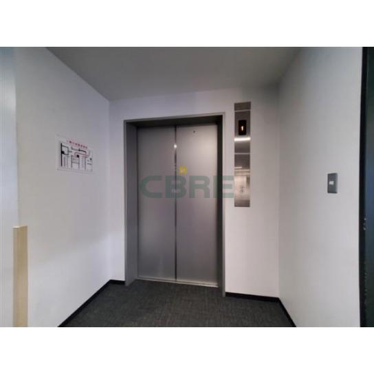 荷物用昇降設備