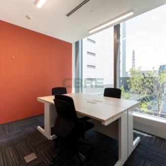 窓側３名用個室