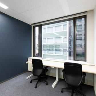 執務室窓あり（２～３名用）２