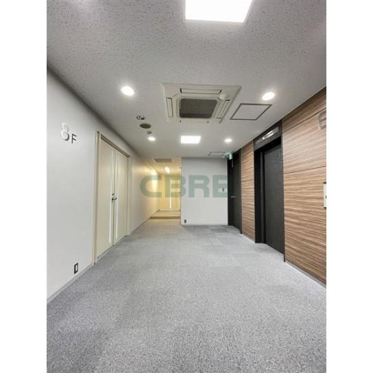 8階 エレベーターホール