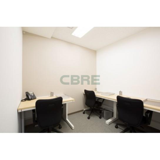 執務室（通路側３名用）