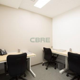 執務室（通路側３名用）