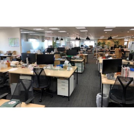 執務スペース・デスクエリア