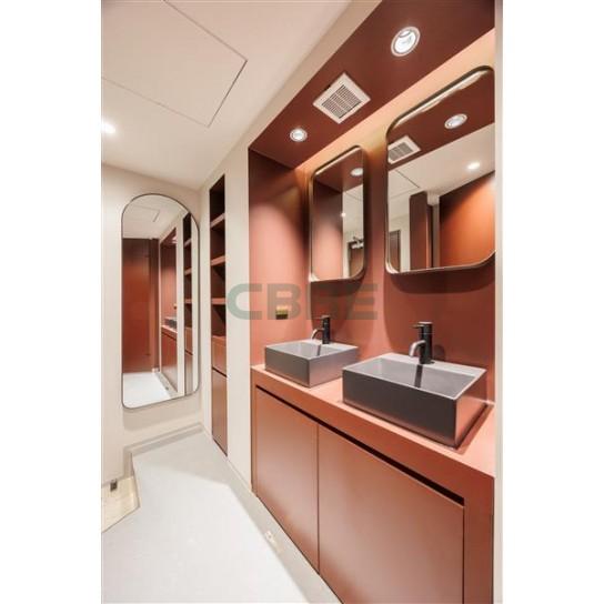 地下1階 トイレ