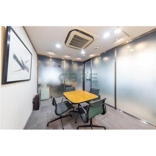 カンファレンスルーム